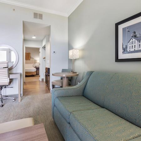 Cherry Tree Inn & Suites Traverse City Buitenkant foto