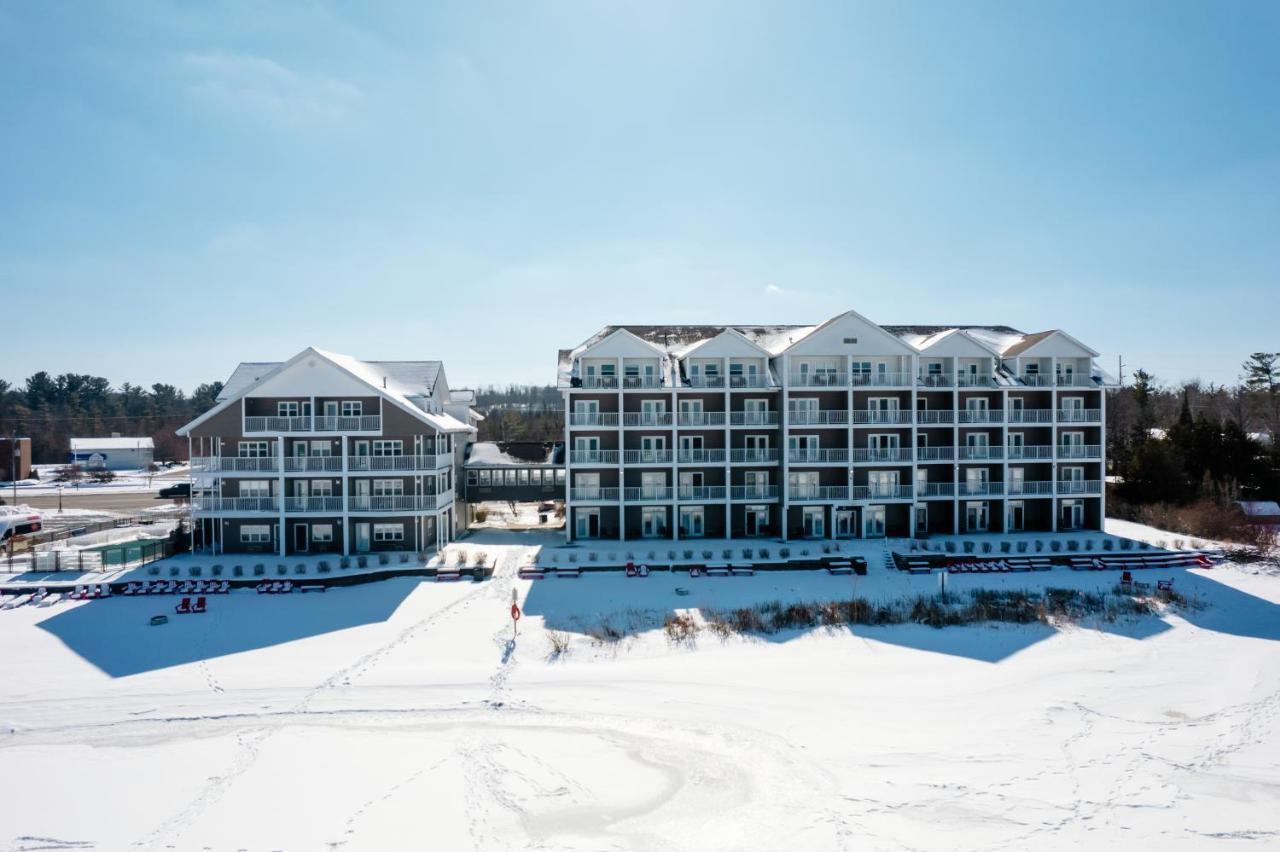 Cherry Tree Inn & Suites Traverse City Buitenkant foto