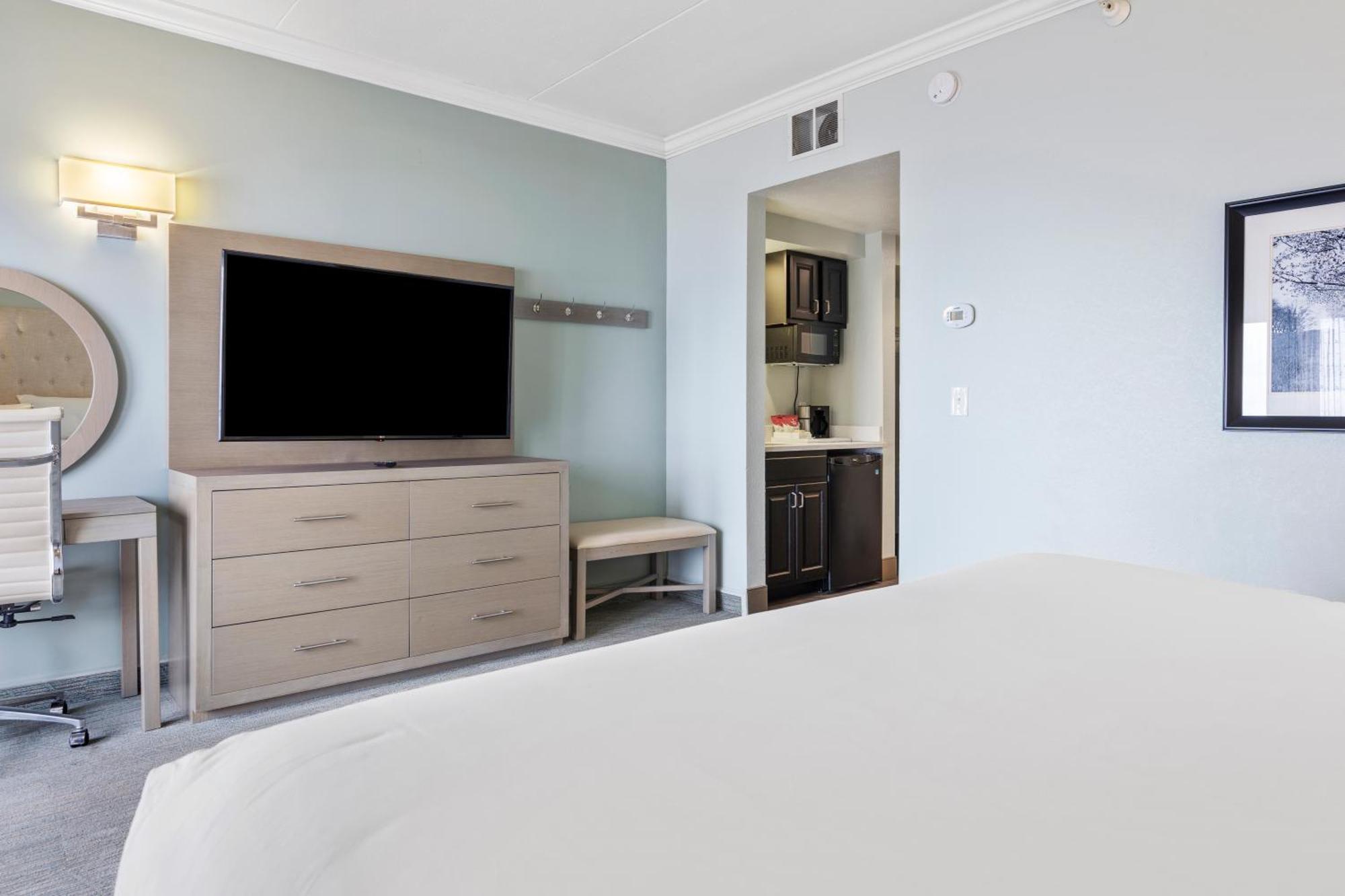 Cherry Tree Inn & Suites Traverse City Buitenkant foto