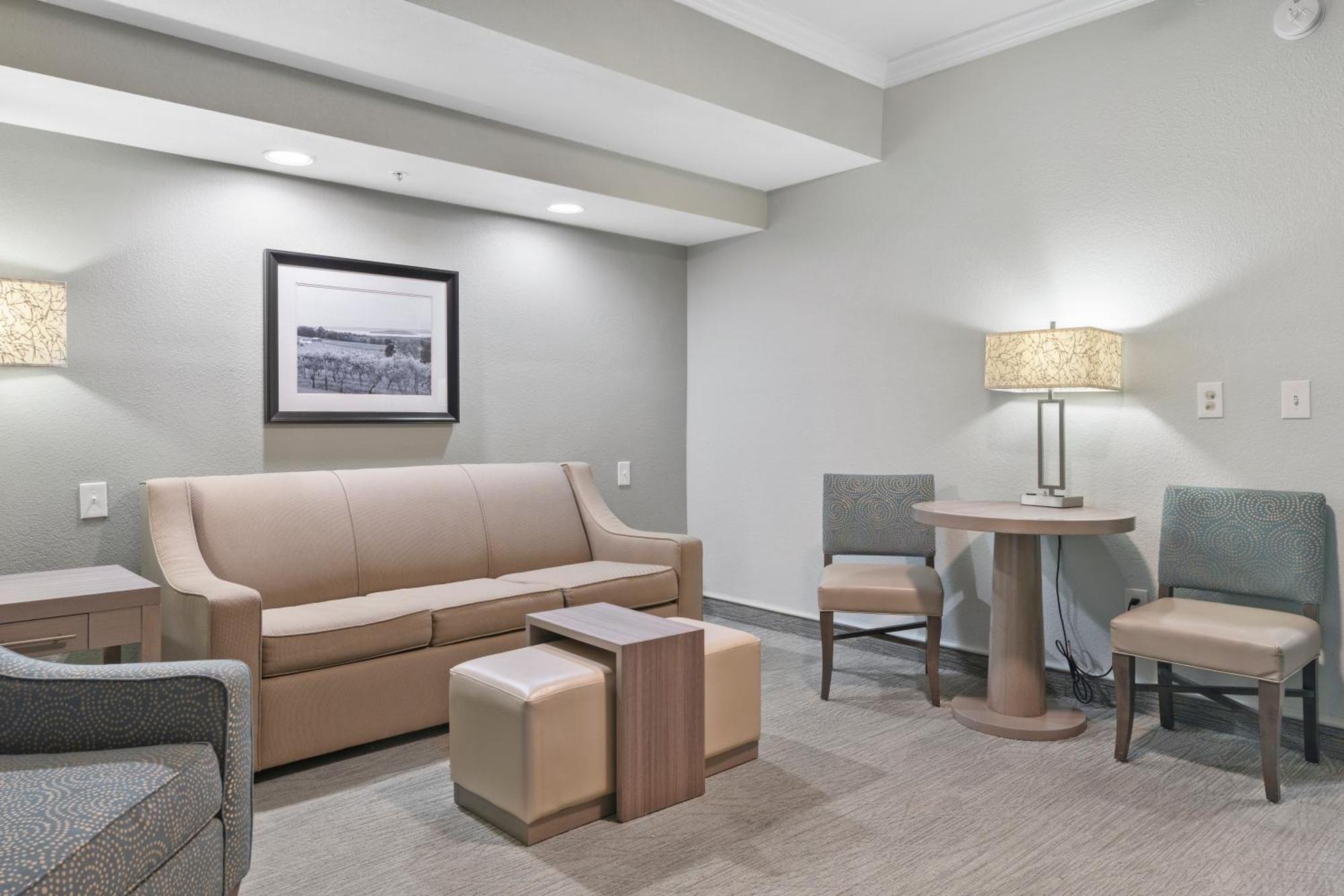 Cherry Tree Inn & Suites Traverse City Buitenkant foto