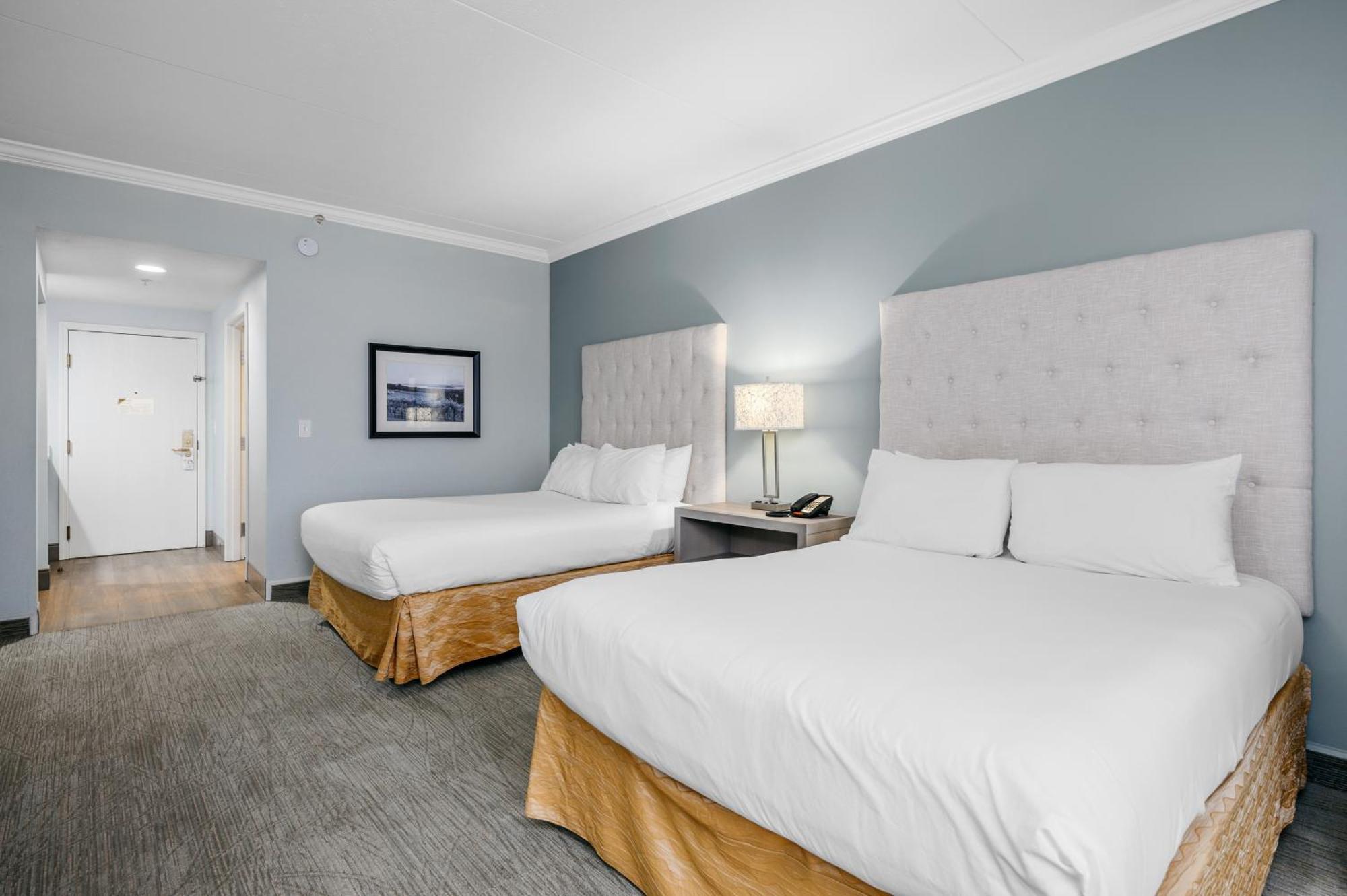 Cherry Tree Inn & Suites Traverse City Buitenkant foto