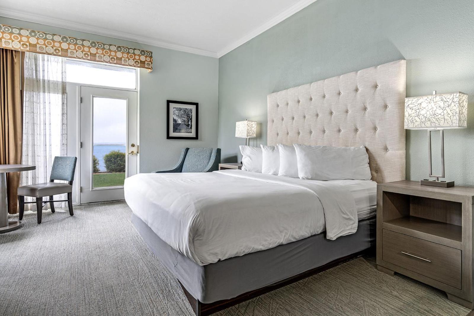 Cherry Tree Inn & Suites Traverse City Buitenkant foto